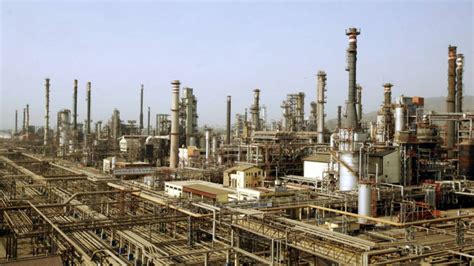 This versatile refinery which is the first of india's modern refineries, symbolizes the country's industrial strength and progress in the oil industry. BPCL to shift LPG facility from Mumbai refinery; other ...