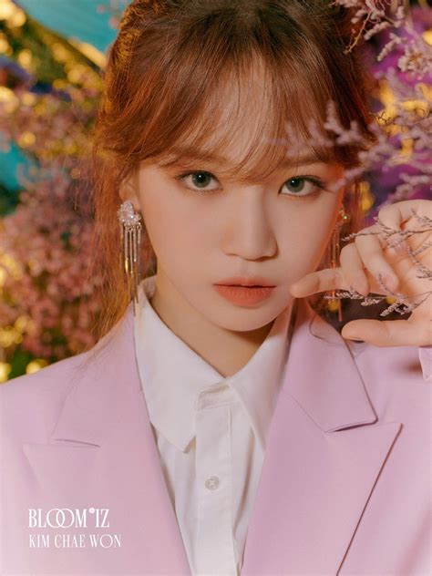 She placed 4th place in kara project. IZ*ONE release pure, alluring, and charismatic comeback ...