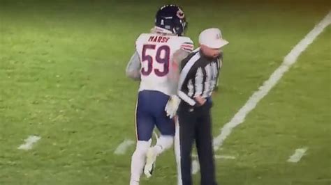 nfl referee seemingly bumps into player throws taunting penalty