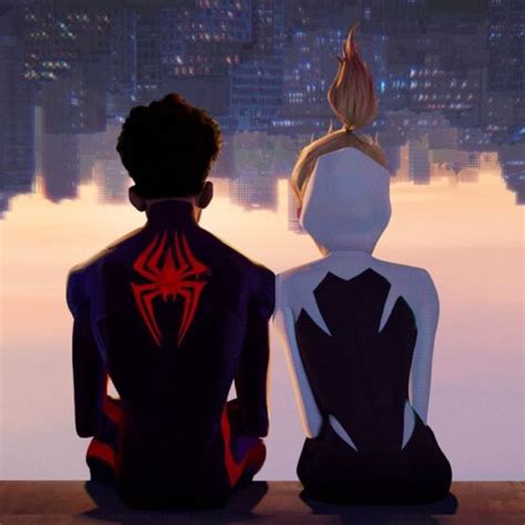 Através do Aranhaverso destaca Miles e Spider Gwen em clipe oficial