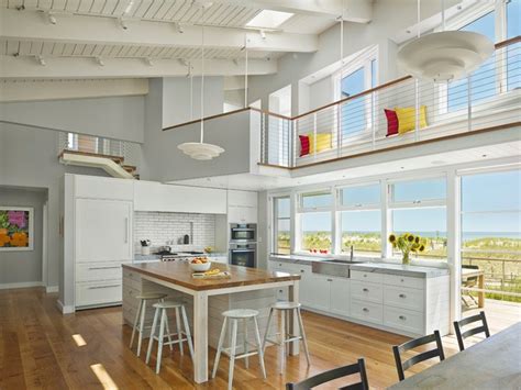 Whether you're an amateur chef or a takeout master, chances are you spend a lot of time in your kitchen (especially this year). 20 Beach Themed Kitchen Decorating Ideas