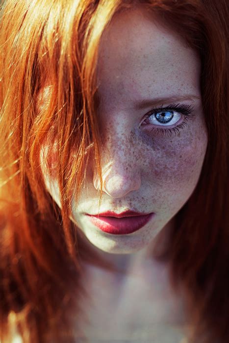 Pingl Sur Beautiful Redheads Freckles