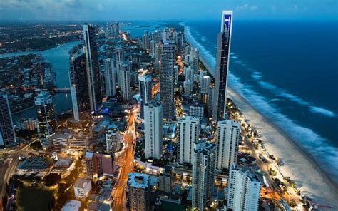 Download Gold Coast In Queensland 4k Ultra Hd 1366x768 Background