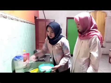 Terdapat beberapa jenis susu yang dianggap cocok dan aman untuk mereka konsumsi. Cara membuat susu kedelai dan jahe untuk menurunkan ...