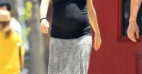 Tank And Maxi Mila Kunis Pregnancy Style Us Weekly