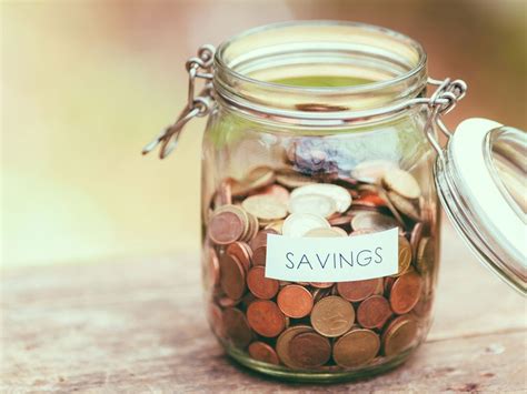 How to Save Money: A Financial Expert Spills her Secrets