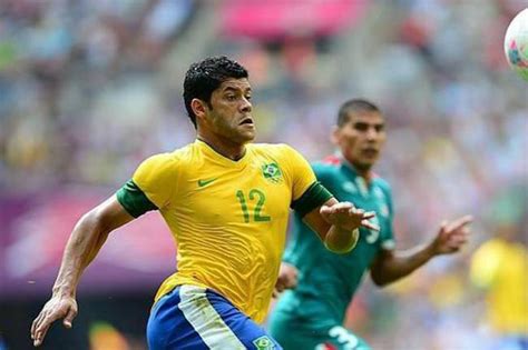 Padula castro's career began in his hometown with tacuarembó. El trasero del futbolista Hulk crea revuelo en Brasil ...