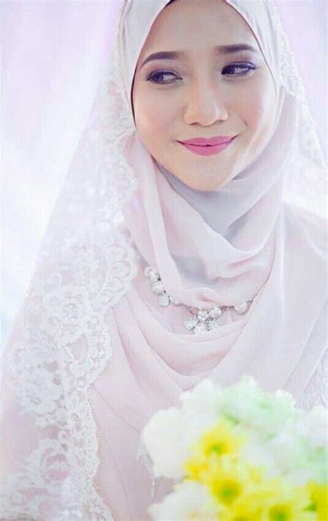 Sweet Bride Arissaphotography Bride In Hijab Hijab Bridal Bride