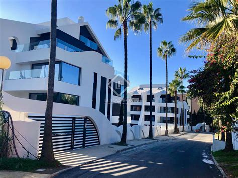 Elegantes Y Modernos Apartamentos En La Playa Marbella Este