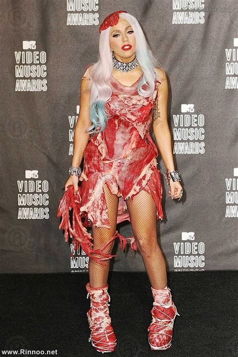 Robe En Viande De Lady Gaga - Lady Gagas meat dress @MTV Music Awards | Women :: Rinnoo.net Website