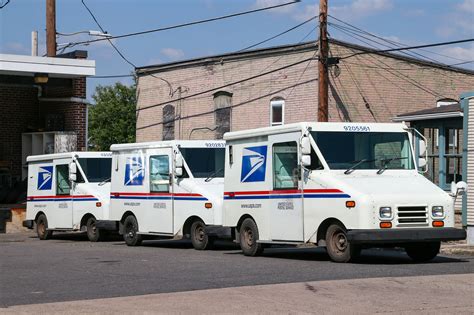 Mail Truck