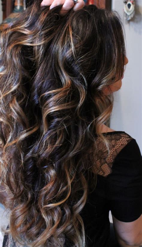 Caramel highlights and dark brown hair go well together like a hot chocolate with caramel syrup. 98 best Colorations, coupes cheveux images on Pinterest
