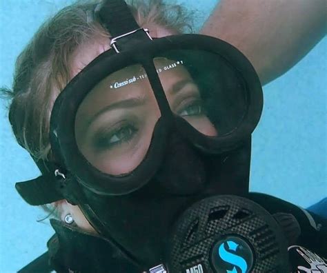 pin by carlos rechy on scuba 1 scuba diver girls scuba girl wetsuit scuba diving pictures