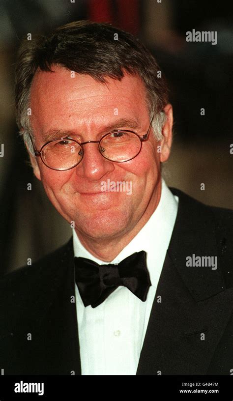 The Full Monty Tom Wilkinson Hi Res Stock Photography And Images Alamy