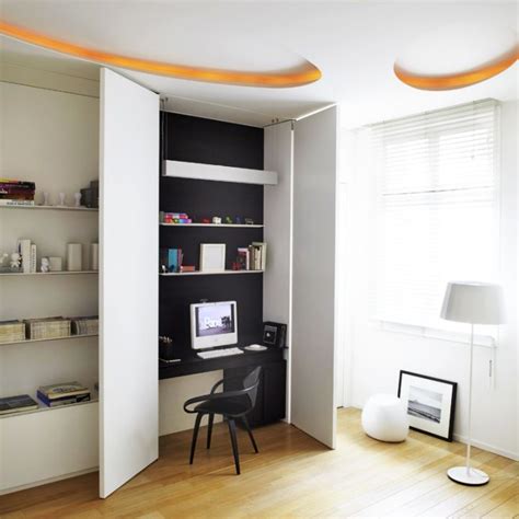 Wählen sie einen schönen vorhang, der das büro vom wohnzimmer trennt. Sein Büro im Wohnzimmer #wohnzimmer | Tiny home office ...