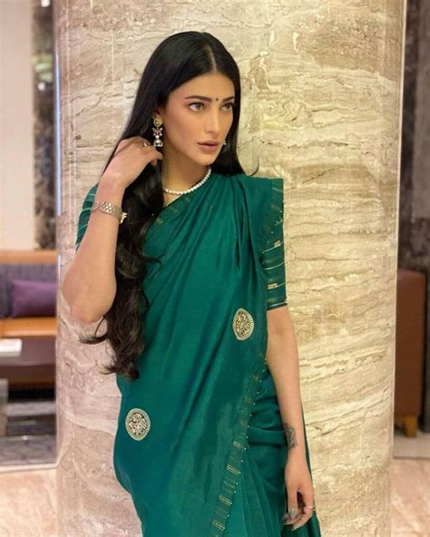 Shruti Haasan Stuns In Green Saree Fashionworldhub 3 Fashionworldhub