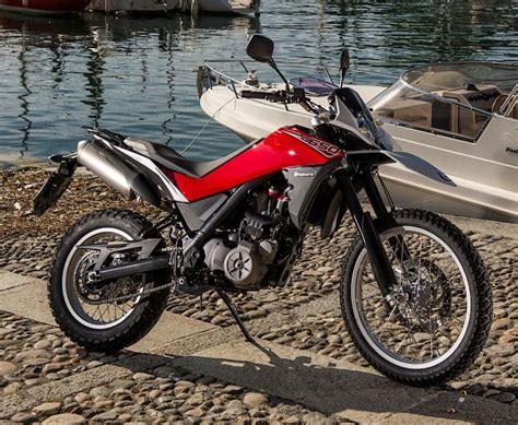 Barni broke the ice with the italian machine… quite literally. Husqvarna TR650 Terra | Bilar, Motorcyklar
