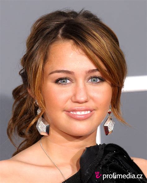 Miley Cyrus Hairstyle Easyhairstyler