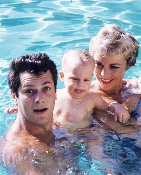 Tony Curtis And Janet Leigh With Their Daughter Jamie Lee Curtis