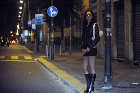 Prostituzione A Milano I Retroscena Nelle Zone Centrali Della Città