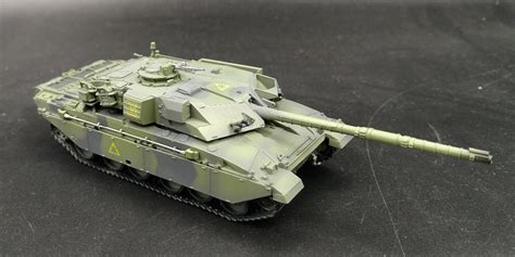 172 Model Of The 1 Main Battle Tank Of The British Challenger Finished