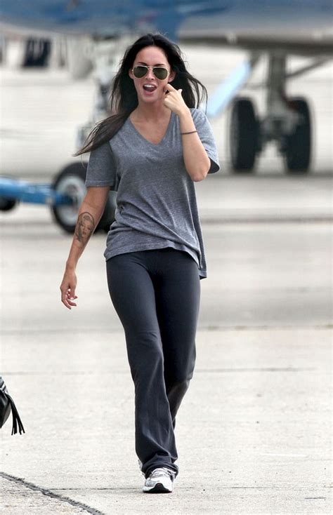 Megan Fox Sexy Camel Toe Clearly Visible