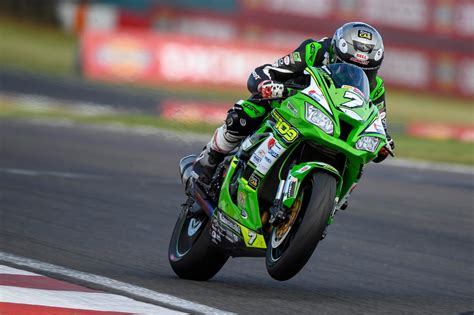 irish superbike racing podiums and points aplenty for team 109 donington outing