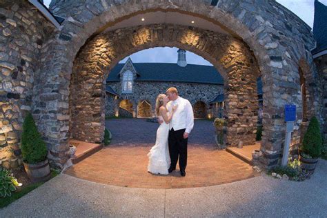 These 9 Places To Get Married In Michigan Will Blow Guests Away Michigan Wedding Venues