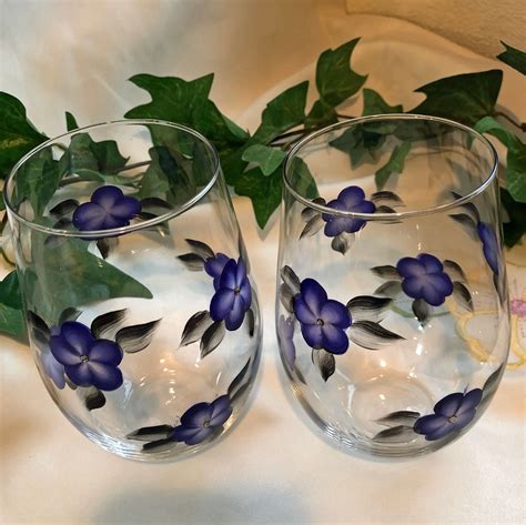 Stemless Wine Glasses With Dark Purple Flowers With Grey Etsy Dark Purple Flowers Purple