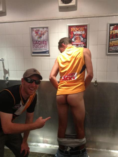 Showing It Off At The Mens Room Urinals Page 133 Lpsg