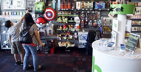 With the stock up 30% on the day. GameStop stock falls as sales fall short and dividend ...