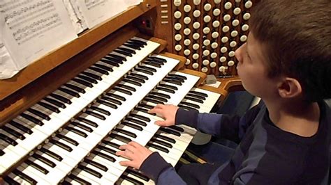 Tim Playing The Pipe Organ At First United Methodist Church Youtube