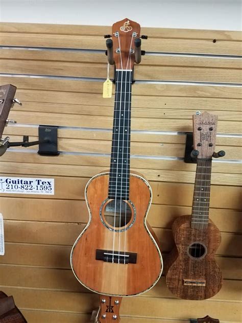 Uke 15 San Antonio Guitar Store Guitar Tex