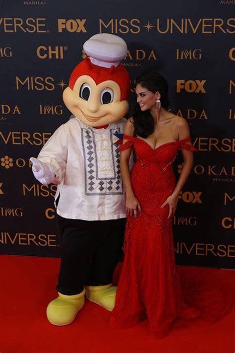 Look Jollibee Mascot At Miss Universe Red Carpet Abs Cbn News