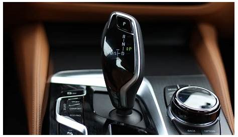 2021 BMW 5 Series Interior Review | The mature choice | Autoblog