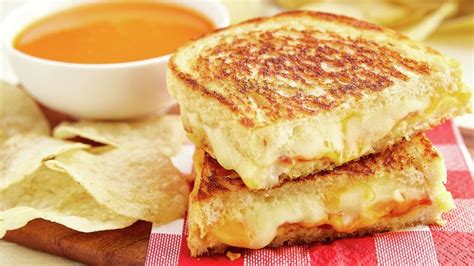 Grilled Three Cheese Bacon Sandwiches Recipe