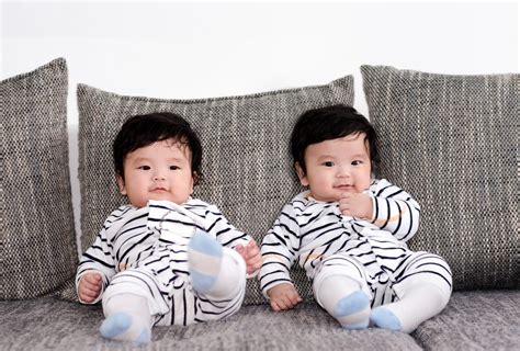Mau Hamil Bayi Kembar Simak Fakta Persalinan Bayi Kembar Ini Honestdocs