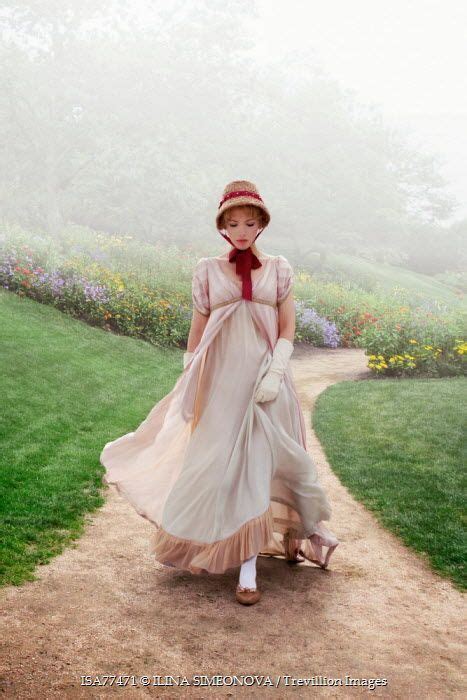 Small details in the base and reeded columns give elegance and style to this family which included upscaled task lighting. Resultado de imagem para francesca bridgerton e michael stirling | Historical women, Historical ...