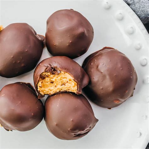 They are deeply chocolaty and delicious! 11 Healthy Keto Peanut Butter Balls Recipes | My Best Home ...