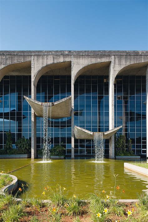 Brasilia Oscar Niemeyer Architecture Cool Landscape Architecture Unique Buildings Amazing