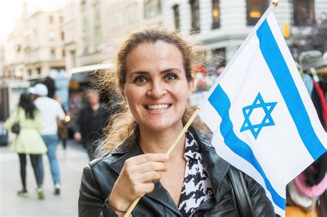 The Improbable Happiness Of Israelis Wsj