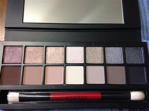 Smashbox Full Exposure Eye Shadow Palette Takes You From Day To Night