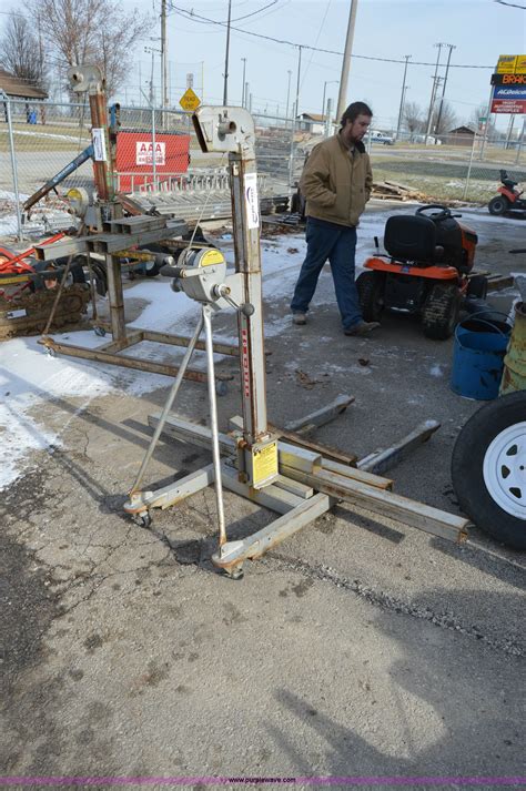 Vermette 520A duct lift in Grain Valley, MO | Item I6902 sold | Purple Wave