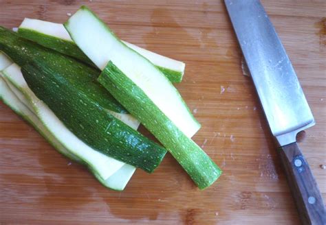 How to cut watermelon rind. cut zucchini - https://www.healthyrecipeecstasy.com