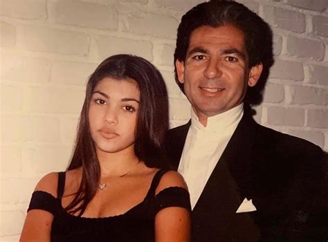 🍦 on instagram “kourtney kardashian pictured with her father robert kardashian in the 90s