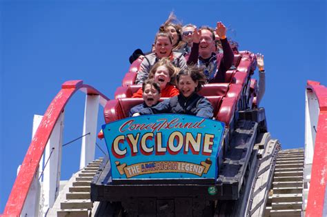 California Theme Parks Could Be Last To Return In Us As New York Sets