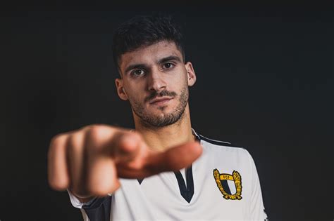 View the player profile of defender rúben vinagre, including statistics and photos, on the official website of the premier league. Rúben Vinagre assina pelo FC Famalicão - Famalicão Canal
