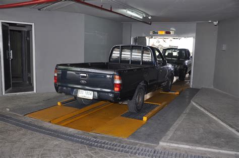 (1) tempat letak kereta persendirian hendaklah dilengkapi dengan turapan dan struktur yang baik dan kukuh. KAKI TERUS MELANGKAH KE 2020: tempat letak kereta otomatik