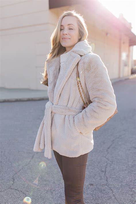 This Is The Secret To Eye Catching Winter Outfits Natalie Yerger