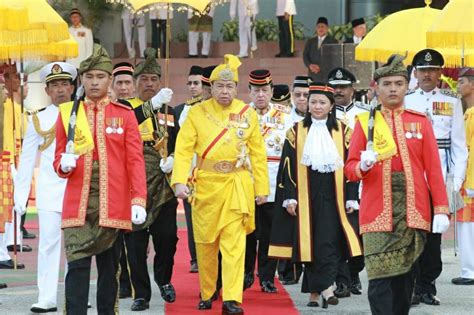 Selangor sultan disappointed over temple riots Henti politik kebencian